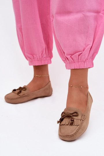 Mocassins planos femininos com laços e franjas em camurça sintética cor areia Bluebell 2
