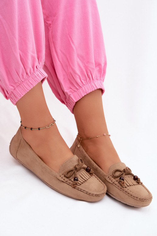Mocassins planos femininos com laços e franjas em camurça sintética cor areia Bluebell