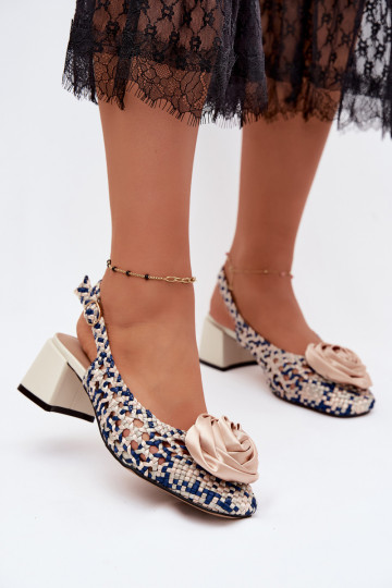 Sandálias femininas estampadas com salto e ornamentos Artiker 58C0372 cor areia e azul escuro 2