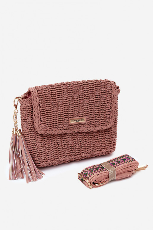 Pequena bolsa rosa estilo carteiro com elementos vazados Tamara