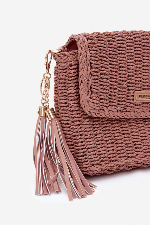 Pequena bolsa rosa estilo carteiro com elementos vazados Tamara