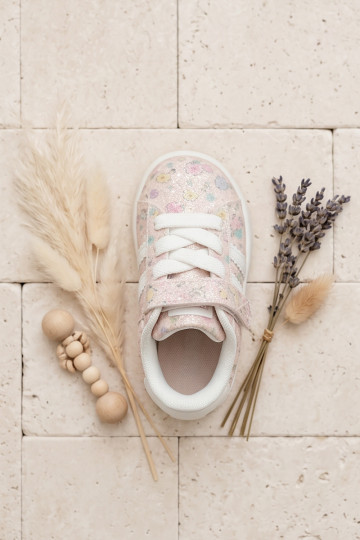 Tênis esportivos brilhantes com flores em rosa Tessina 2