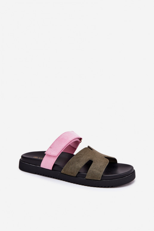 Chinelos femininos com fecho adesivo Vinceza 17401 na cor verde-rosa