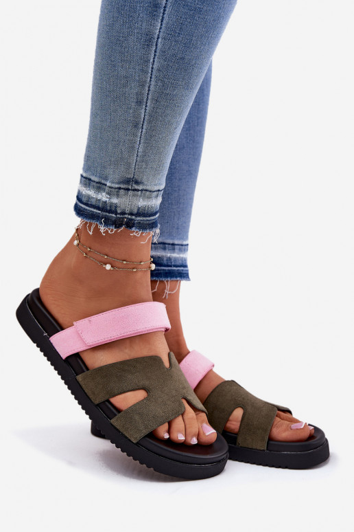 Chinelos femininos com fecho adesivo Vinceza 17401 na cor verde-rosa