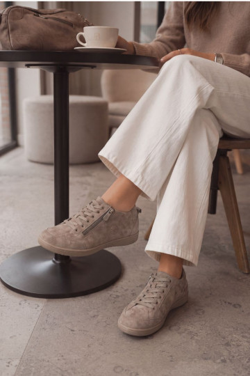 Sapatos femininos em camurça sintética areia Brindle
