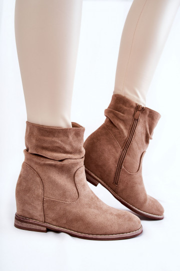 Sapatos de camurça sintética na cor areia Finney