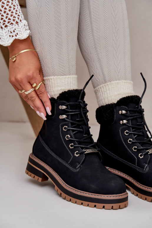 Botas femininas isoladas na cor preta Big Star OO274A287