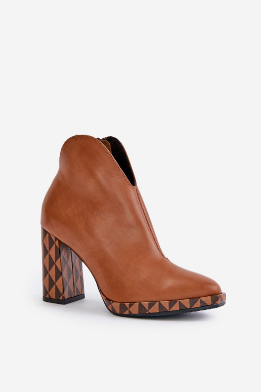Botins de couro marrom com saltos Laura Messi 2836