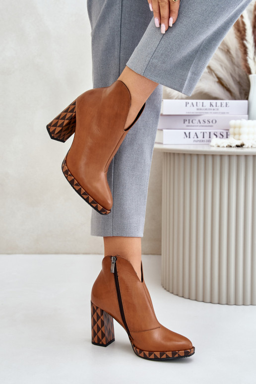 Botins de couro marrom com saltos Laura Messi 2836