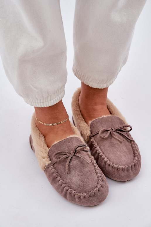 Mocassins femininos bege com pelo Kleogoria