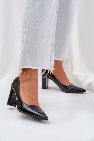 Sapatos pretos com efeito verniz no bloco Kilanne 2