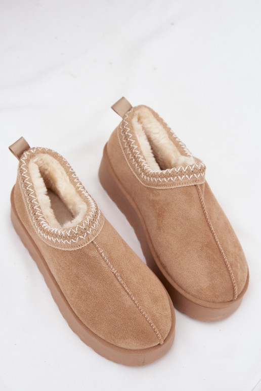Botas de neve baixas de cor areia com flores bordadas e plataforma Taliah