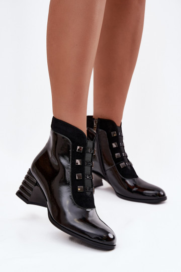 Botins femininos de couro pretos com efeito verniz D&A MR52-144 2