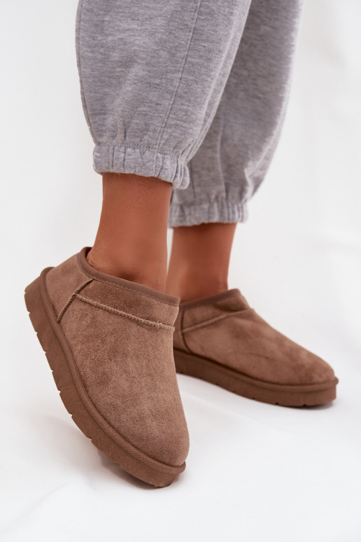 Botas de neve marrons para mulheres isoladas com pelagem interior Serenne