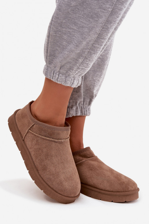 Botas de neve marrons para mulheres isoladas com pelagem interior Serenne