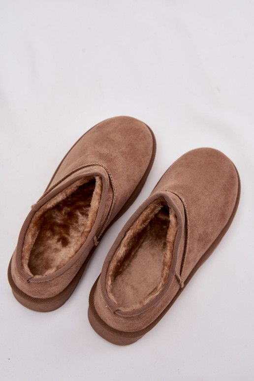 Botas de neve marrons para mulheres isoladas com pelagem interior Serenne
