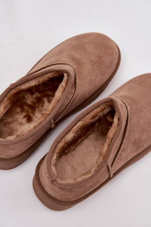Botas de neve marrons para mulheres isoladas com pelagem interior Serenne