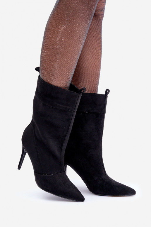 Botins com saltos finos em preto Ellinore