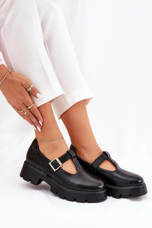 Sapatos femininos pretos com fivelas na plataforma Venda