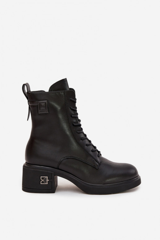 Botins femininos isolados em couro natural Vinceza 66819 na cor preta