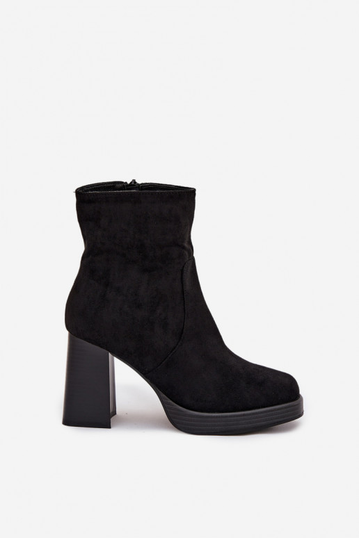 Botins femininos na cor preta Pavinne