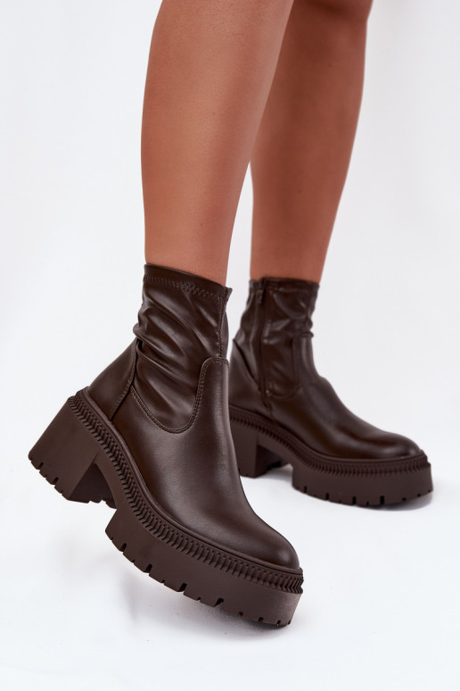 Botins femininos com saltos grossos e plataforma em couro sintético marrom Elvianne