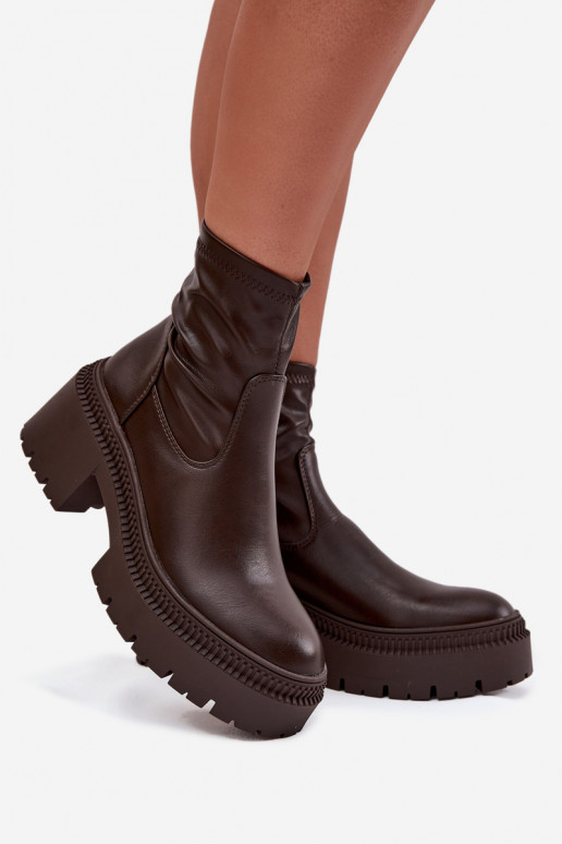 Botins femininos com saltos grossos e plataforma em couro sintético marrom Elvianne