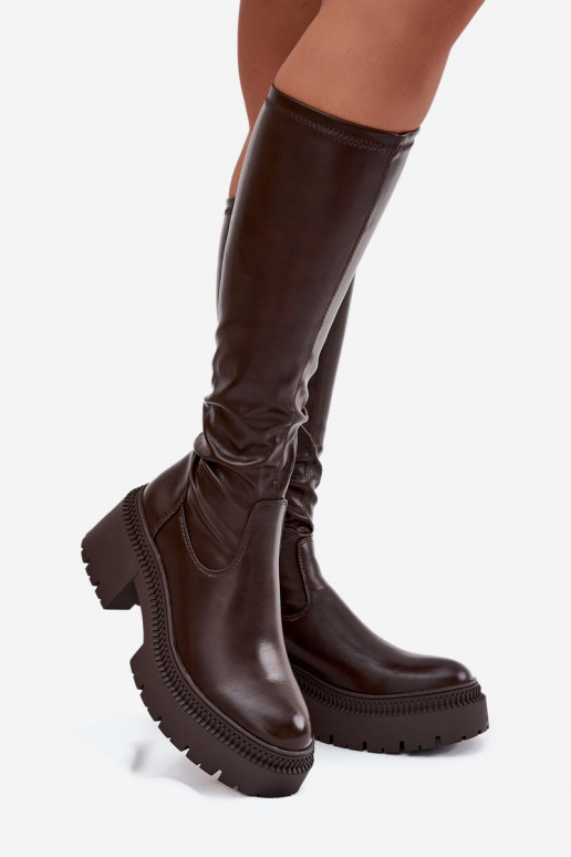 Botas femininas altas com saltos grossos e plataforma em marrom Florinne