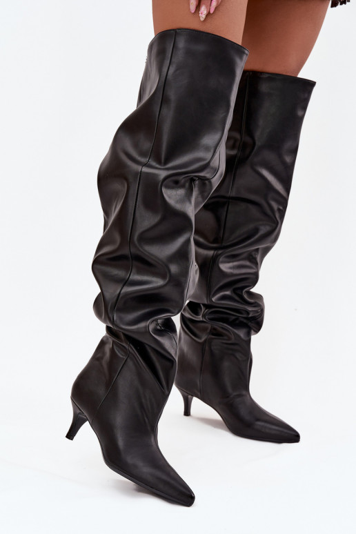 Botas femininas altas slip-on com saltos finos em preto Ysolienne