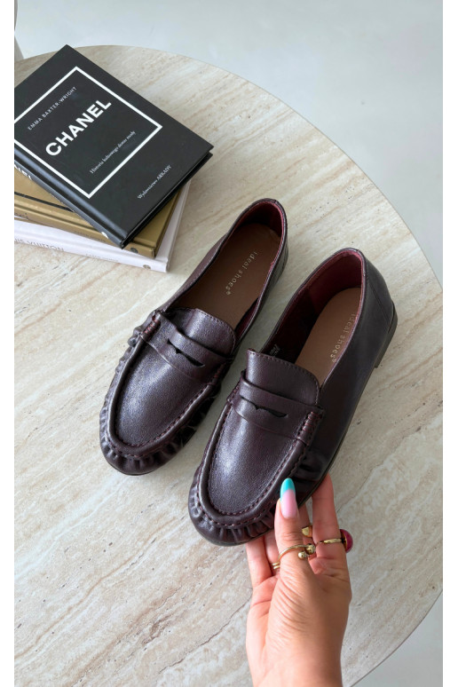 Mocassins femininos com babados na cor bordô Sabley