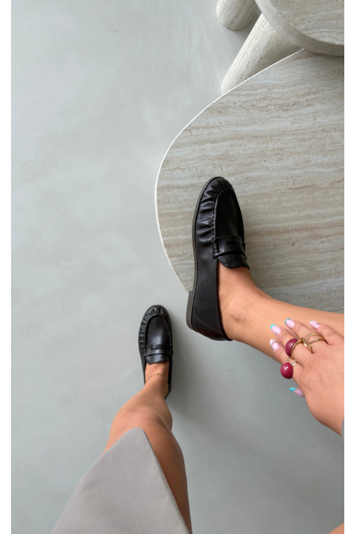 Mocassins femininos com babados na cor chocolate Sabley
