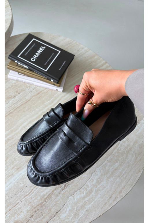 Mocassins femininos com babados na cor preta Sabley