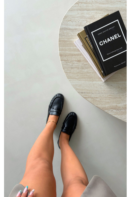 Mocassins femininos com babados na cor preta Sabley
