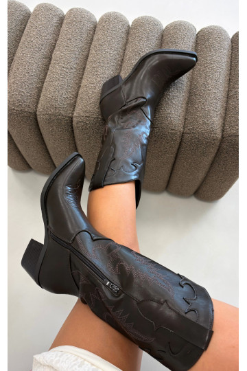 Botas altas de estilo cowboy com saltos em couro sintético chocolate Jarissa 2