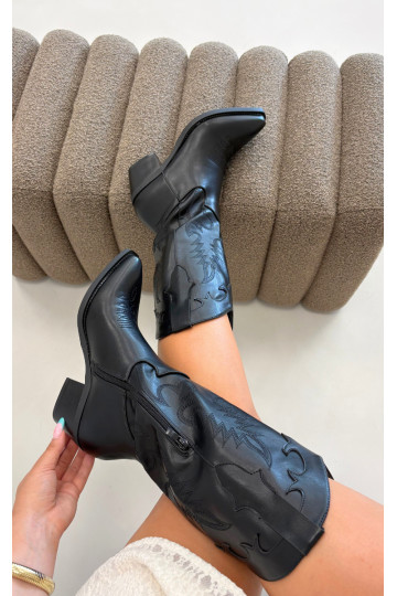 Botas altas de estilo cowboy com saltos em couro sintético preto Jarissa