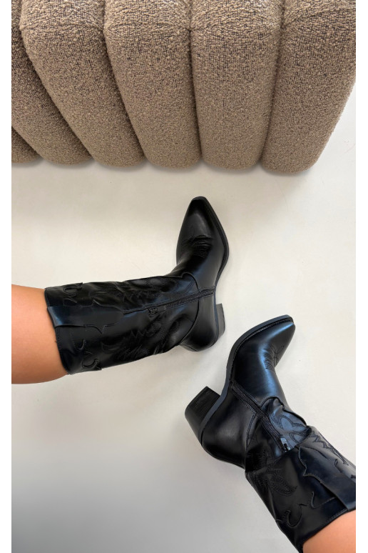 Botas altas de estilo cowboy com saltos em couro sintético preto Jarissa