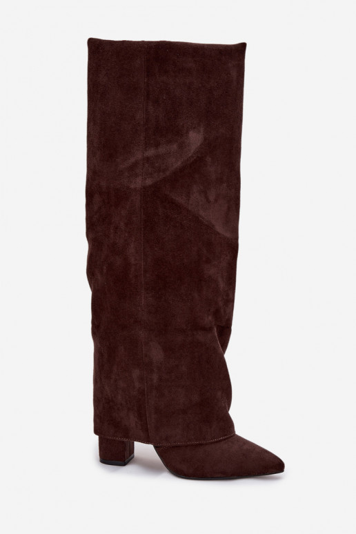 Botas femininas de cano alto forradas com inserções e saltos em camurça sintética chocolate Elivira