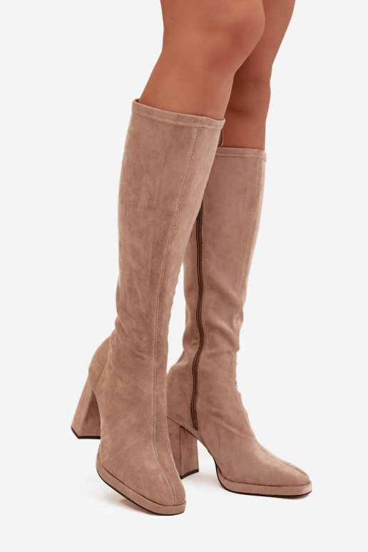 Botas femininas de cano alto com inserções em salto bloco areia Brivana