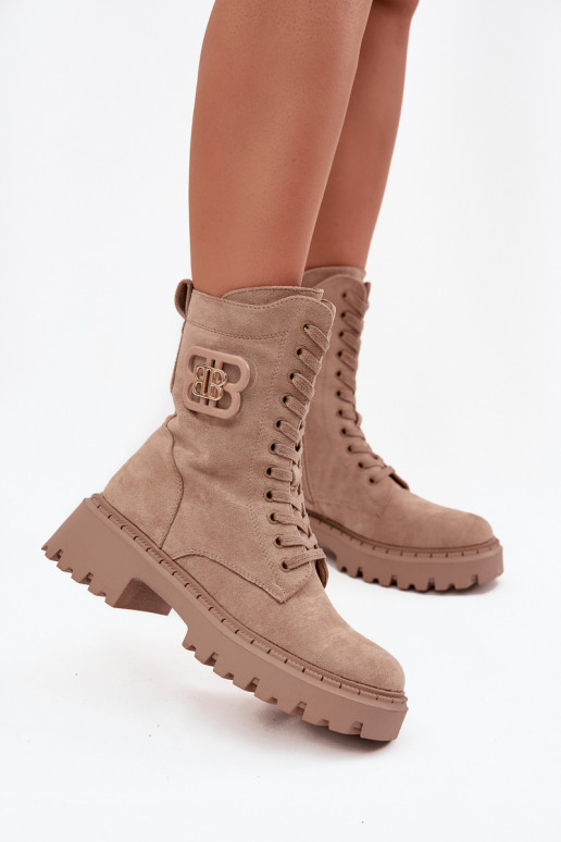 Botins femininos forrados com elementos elegantes areia Kalindra