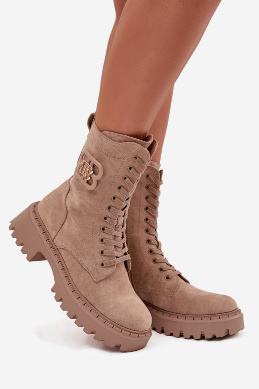 Botins femininos forrados com elementos elegantes areia Kalindra