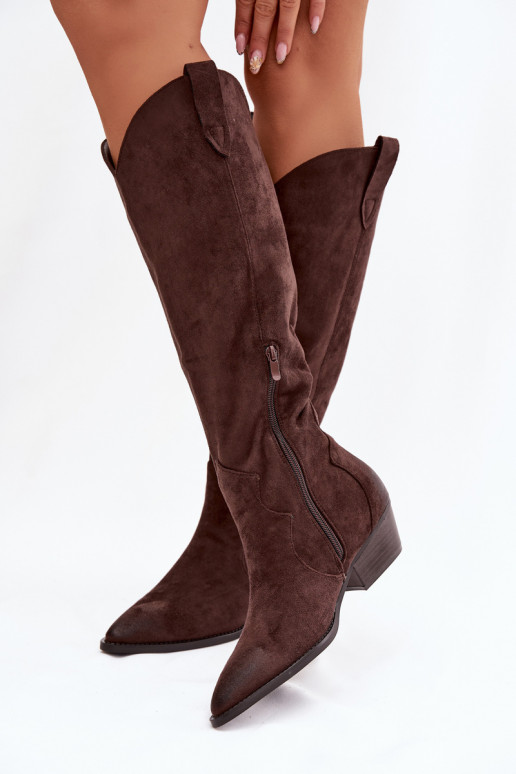 Botas femininas de cano alto em camurça sintética estilo cowboy com saltos em chocolate Jenaya