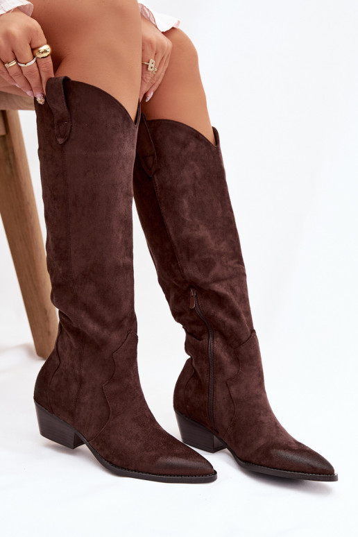 Botas femininas de cano alto em camurça sintética estilo cowboy com saltos em chocolate Jenaya