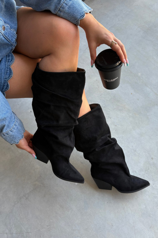 Botas femininas acima do joelho com parte superior curva e saltos em camurça na cor preta Durela