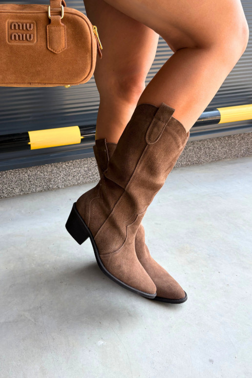 Botas altas estilo cowboy em camurça natural com isolamento e salto na cor marrom Radley