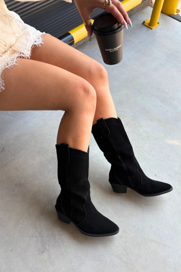 Botas altas estilo cowboy em camurça natural com isolamento e salto na cor preta Radley