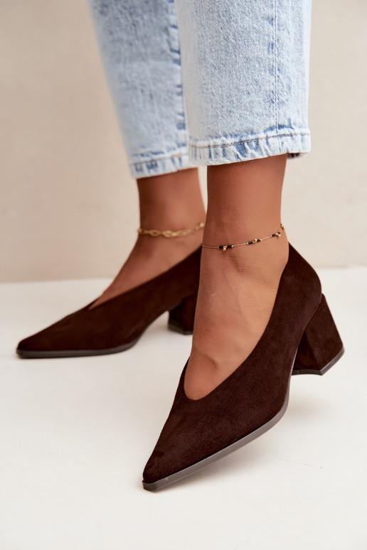 Sapatos com bico pontudo e saltos quadrados na cor chocolate Lavisa