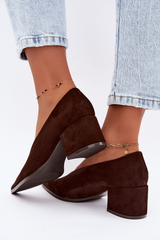Sapatos com bico pontudo e saltos quadrados na cor chocolate Lavisa