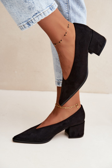 Sapatos com bico pontudo e saltos quadrados na cor preta Lavisa 2