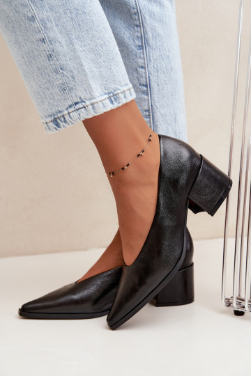 Sapatos com bico pontudo e saltos quadrados em couro sintético na cor preta Lavisa 2