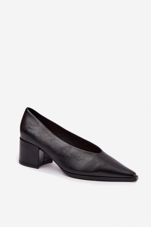 Sapatos com bico pontudo e saltos quadrados em couro sintético na cor preta Lavisa